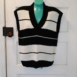 The Import Workshop black cream vest sweater mediu